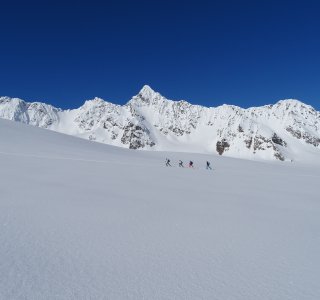 Aufstieg über den Koppangen  breen zum Tafeltinden, 4 er Gruppe