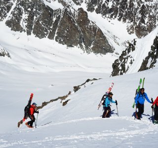 Skitouren-haute-route-classic-ski-rücksack-gruppe