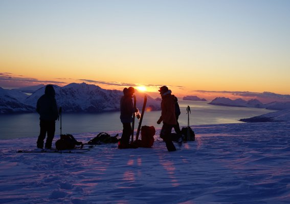 Mitternachtssonne Skitour Nordmannviktinden