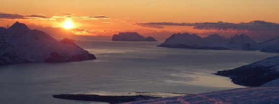 Mitternachtssonne Aussicht vom Nordmannviktinden