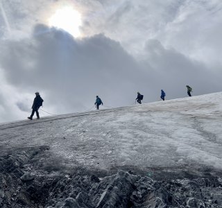 Abstieg vom Ortler über den Gletscher