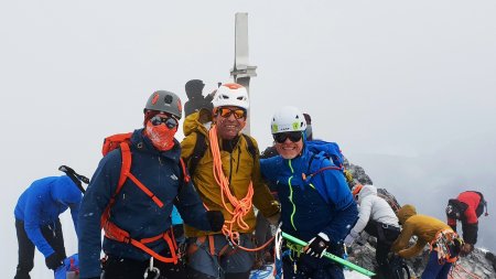 Ortler, 3 Bergsteiger am Gipfel