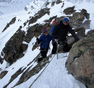 Dreiländerspitze, zwei Bergsteiger am Seil, Gipfelanstieg