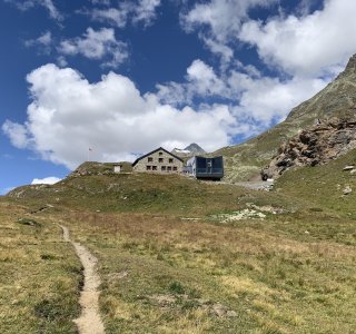 Chanrion Hütte im Sommer, Schweiz