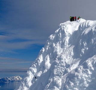 Store Kågtinden, Gruppe am Gipfel