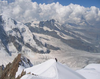 Abstieg Dufour mit Matterhorn in Wolken