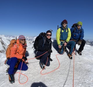 Gruppe Gipfel Zumsteinspitze