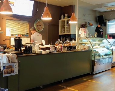 På Hjørnet Kafé, Skjervøy