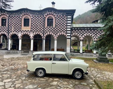 trabbi vor kloster, bulgarien