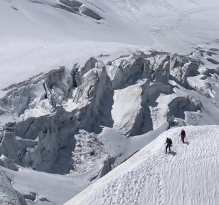 Gletscherbruch, 2 personen, schnee