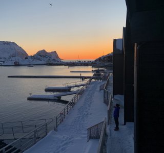 sonnenuntergang, bootssteg, berge, wasser, schnee