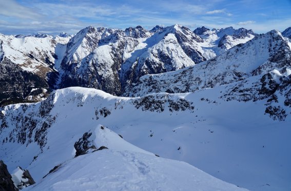 bergpanorama lechtaler alpen