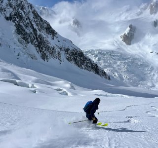 skifahrer, tiefschneehang, gletscher, skispur, felsrippe