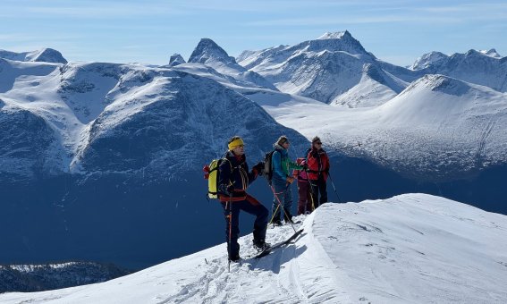 Skitouren am Romsdalfjord - Gipfel Skarven