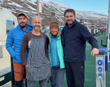 Crew segelyacht ocean b, longyearbyen hafen