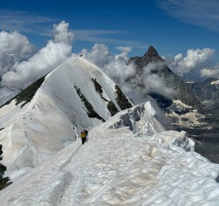 berge, schnee, breithorn vor matterhorn, wolken