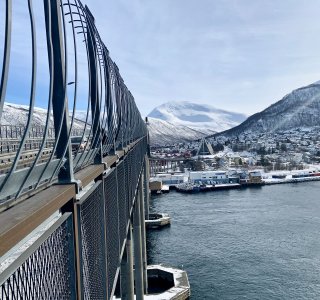 bogenbrücke und tromsdaltinden, tromsø