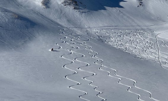 Skitourenkurs, abfahrt von der heidelberger scharte