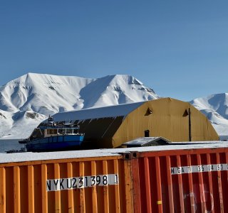 Longyearbyen, Hafen, kontainer