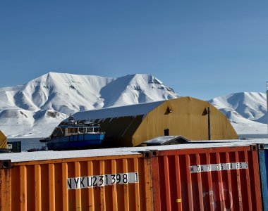 Longyearbyen, Hafen, kontainer