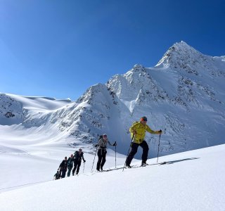 Skitouren Lyngen, Aufstieg zum Arnøyhogda, Insel Arnøya