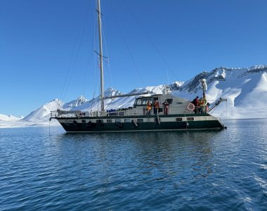 Ocean B Spitzbergen 2707