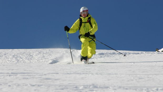 GressoneyFreeride, Telemarker, gelber Overall