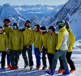 Tiefschnee Team zugi