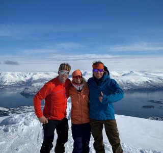 Lyngen 2020 Gipfelbild mit Georg