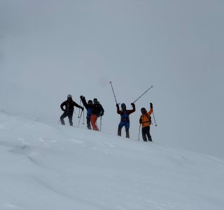 gruppen skifahrer, mestia, svanetien