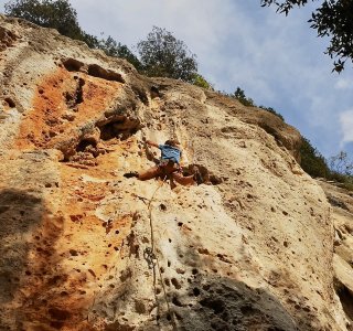 brauner fels mit pockets, finale ligure