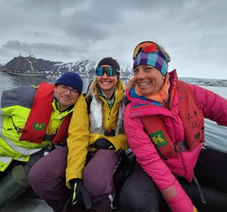 Svalbard 26 , spass im zodiac beim anlanden