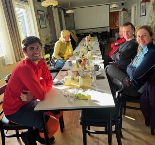 lauksletta overnatting, insel arnøya, beim waffel essen