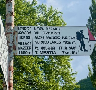 Wegweiser Mestia
