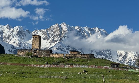 Lamaria Kloster, Ushguli, Schchara, 5.193 m