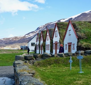 10 Torfhäuser in Laufás