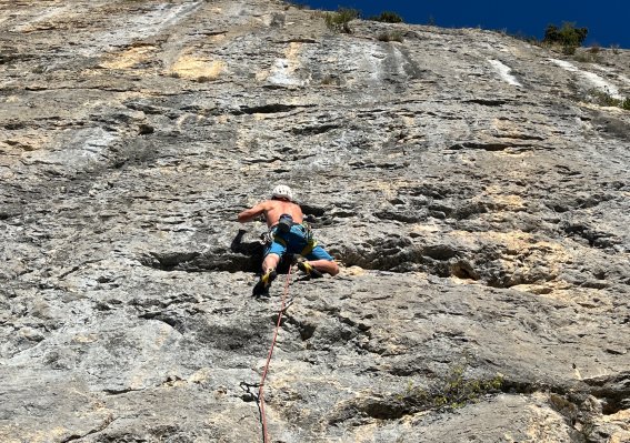 Kletterkurs Orpierre, Dirk klettert im Sektor Le Belleric