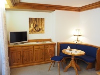 Zimmer 2 Sitzgelegenheit