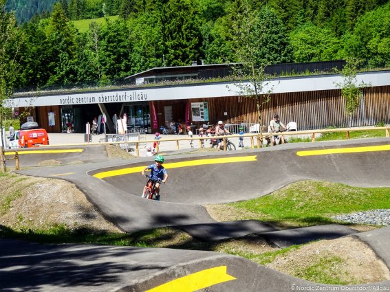 Unterwegs im Pumptrack