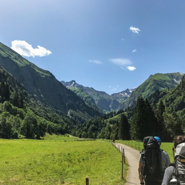 Los geht´s von der Spielmannsau hinauf zur Kemptner Hütte