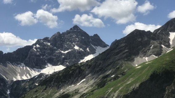 Jubiläumsweg mit Blick auf den Hochvogel
