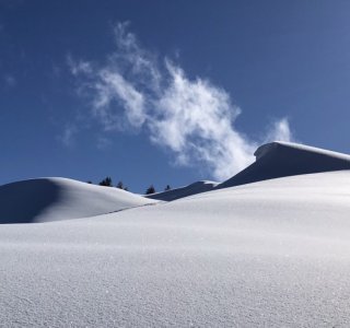 Schneeverwehungen am Piesenkopf