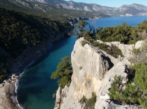 Blick auf die Cala Luna Bucht