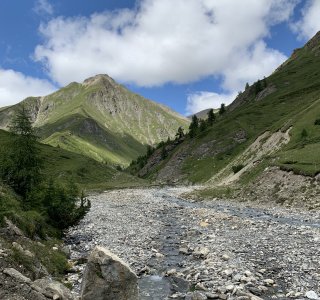 Bachlauf auf dem Wanderweg von Oberstdorf nach Vinschgau