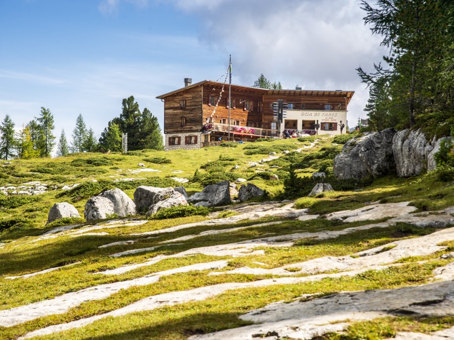 Die Faneshütte, Naturpark Fanes, Sennes, Prags | © OASE alpin GmbH
