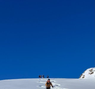 OASE AlpinCenter Pulverschnee auf Skitour