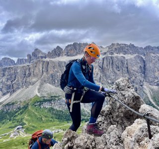 Unter uns liegt das Grödner Joch
