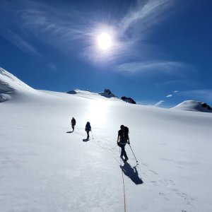 Seilschaft, Gletscher Wallis | © Korbinian Schmittlein