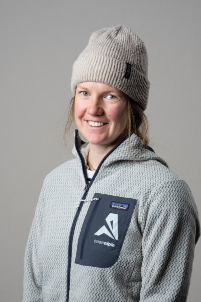 Annika Schlachter, staatl. gepr. Skiführerin, Bergwanderführerin | © Konrad Kalisch, OASE alpin GmbH