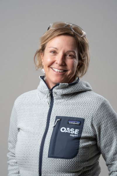 Prisca Maduz, Bergwanderführerin UIMLA - IML | © Konrad Kalisch, OASE alpin GmbH